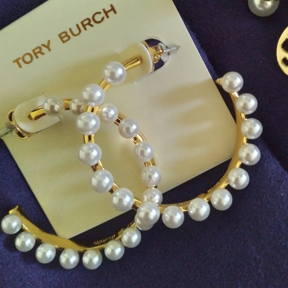 Pearl Fringe - Tory Burch Gold White Hoop Earrings💛 - Picture 4 of 12